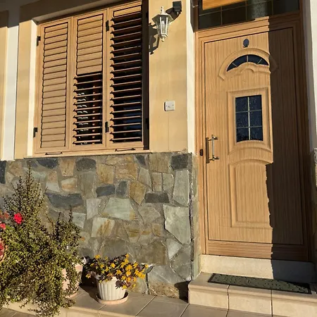 Stou Stefani * Agrósz